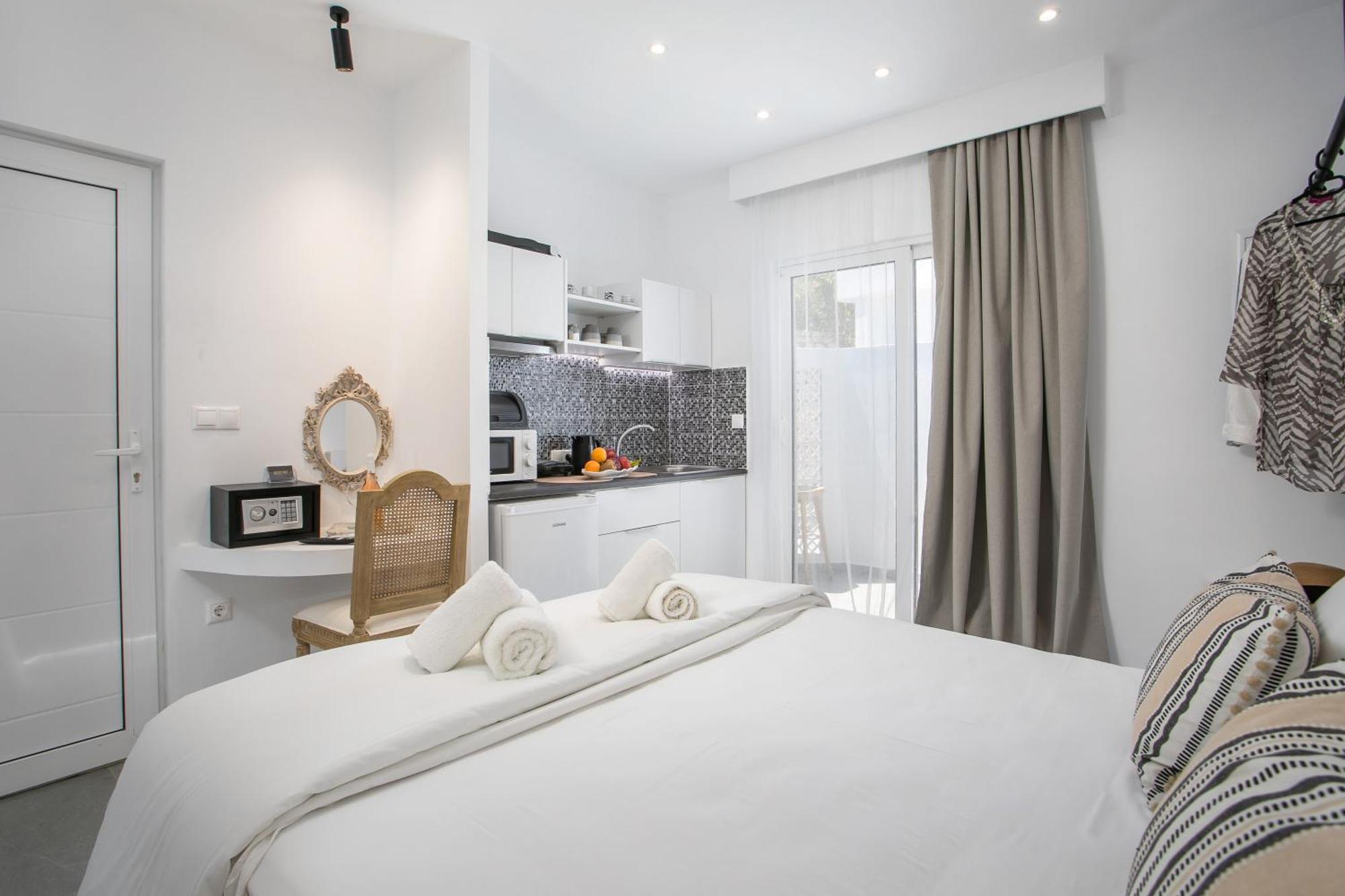 Calma Luxury Studios & Suites Faliraki Eksteriør bilde