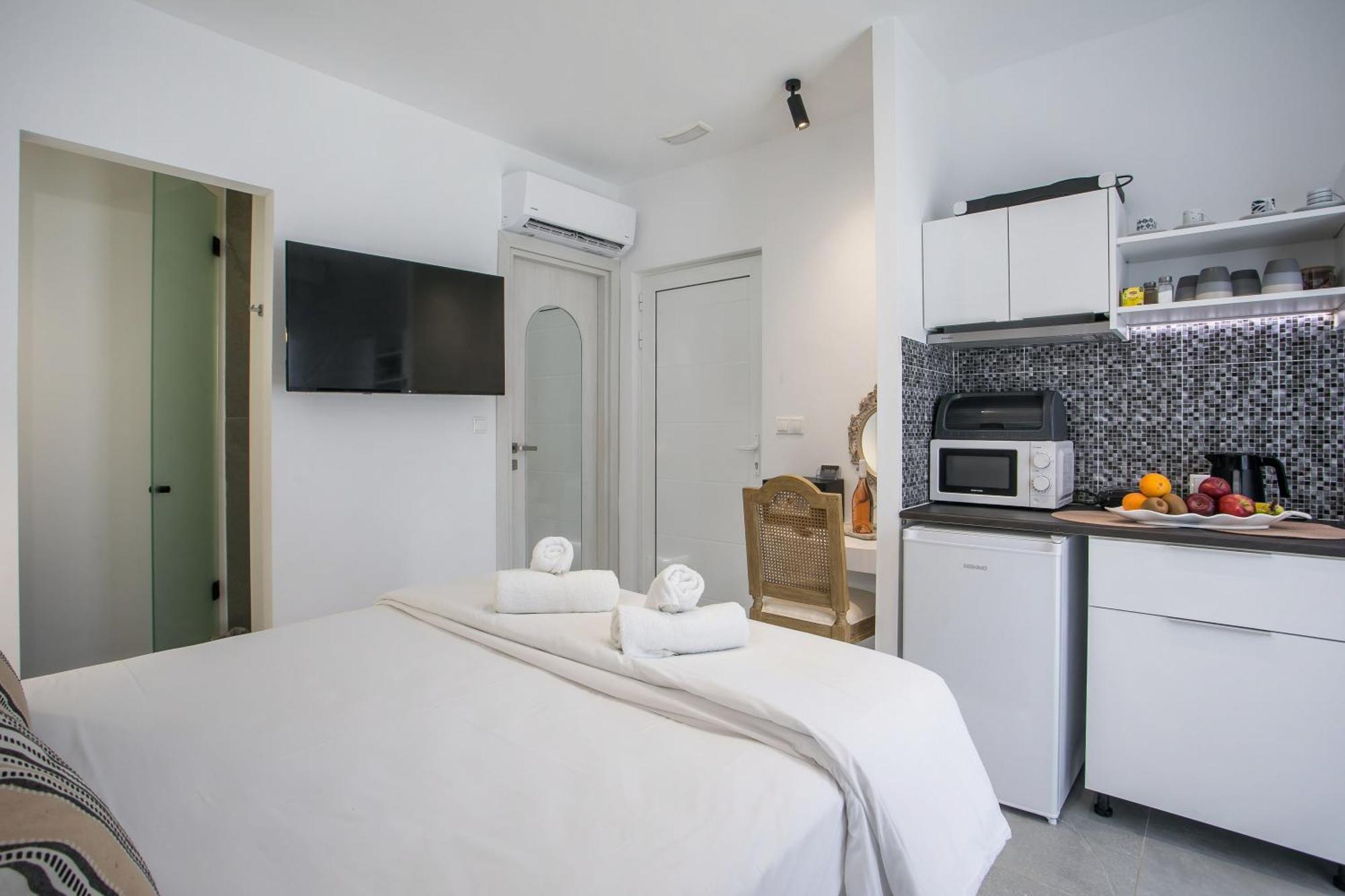 Calma Luxury Studios & Suites Faliraki Eksteriør bilde