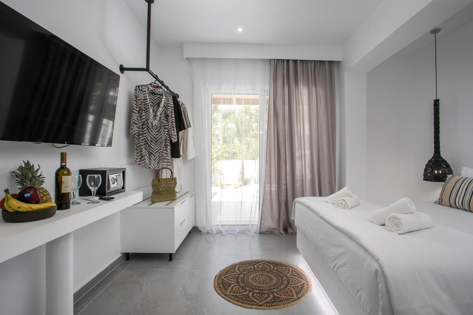 Calma Luxury Studios & Suites Faliraki Eksteriør bilde