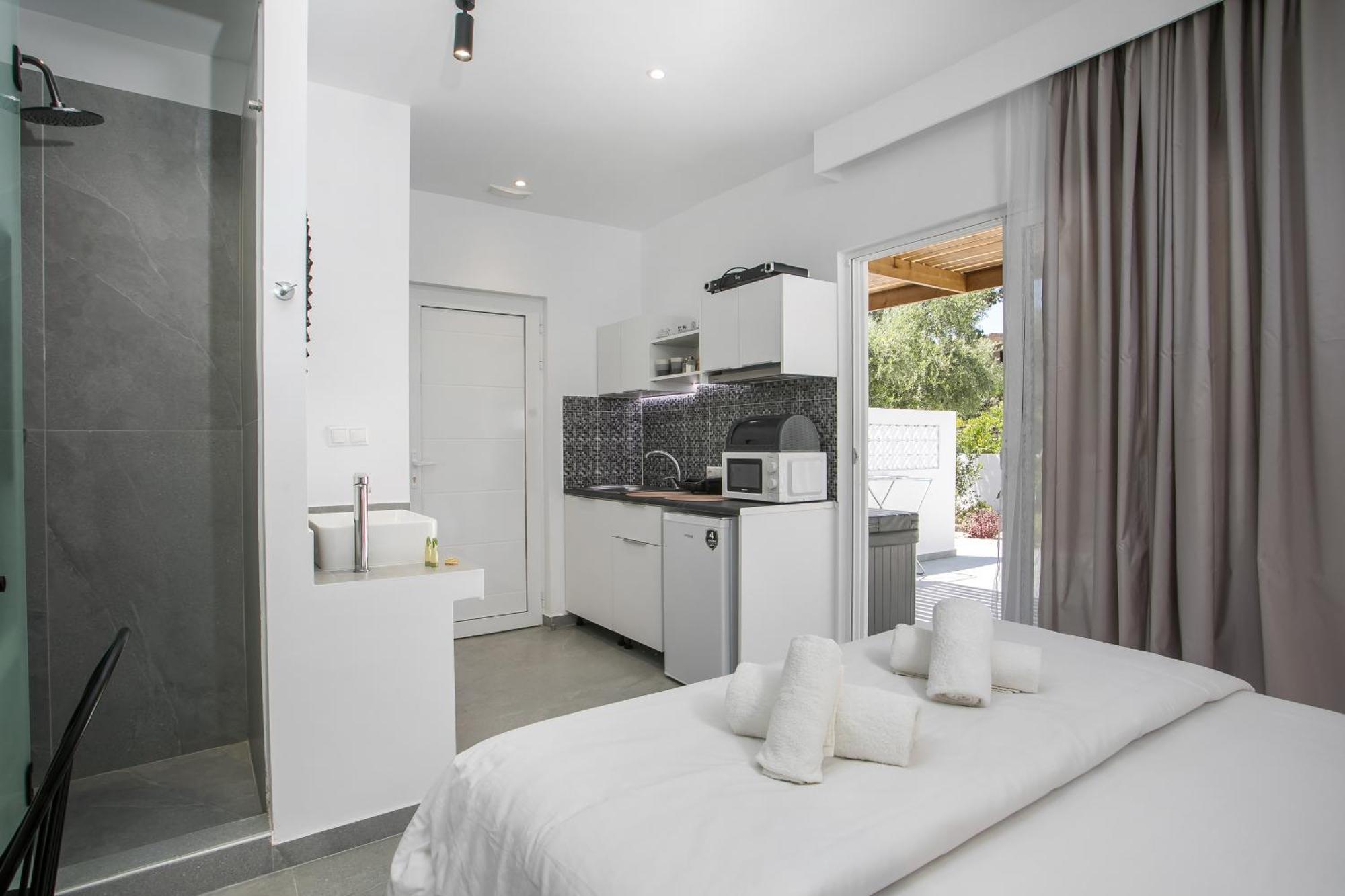 Calma Luxury Studios & Suites Faliraki Eksteriør bilde